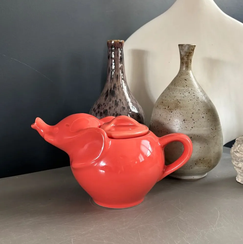 Théière éléphant grand modèle couleur corail