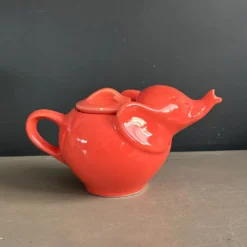 Théière éléphant grand modèle couleur corail