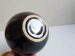 Théière noir et jaune années 1960