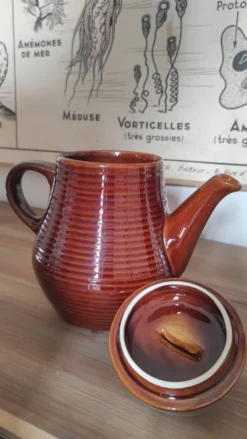 Théière à rayures vintage en grès