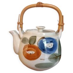 Théière style asiatique anse en bambou
