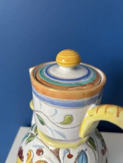 Théière vintage en céramique italienne peinte à la main