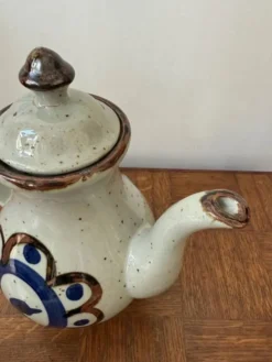 Théière vintage en grès