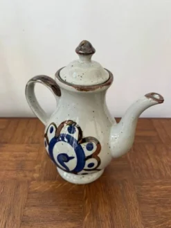 Théière vintage en grès