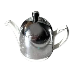 Théière vintage en porcelaine