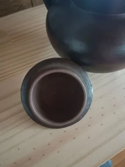 Théière vintage en terre cuite brune émaillée Jean Dubost