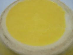 Théière vintage jaune