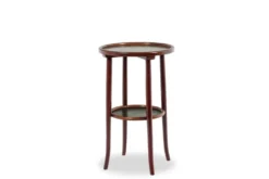 Thonet. Paire de guéridons à 2 plateaux en hêtre teinté. Années 1900.