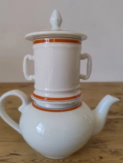 Tisanière cafetière vintage en porcelaine à feu de la Porcelaine d'Auteuil