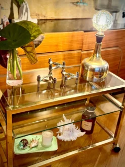 Titre Desserte Hollywood Regency chrome & verre – années 70