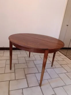 Titre : Table ronde vintage en Palissandre de Rio – MSE Møbler (Danemark,)