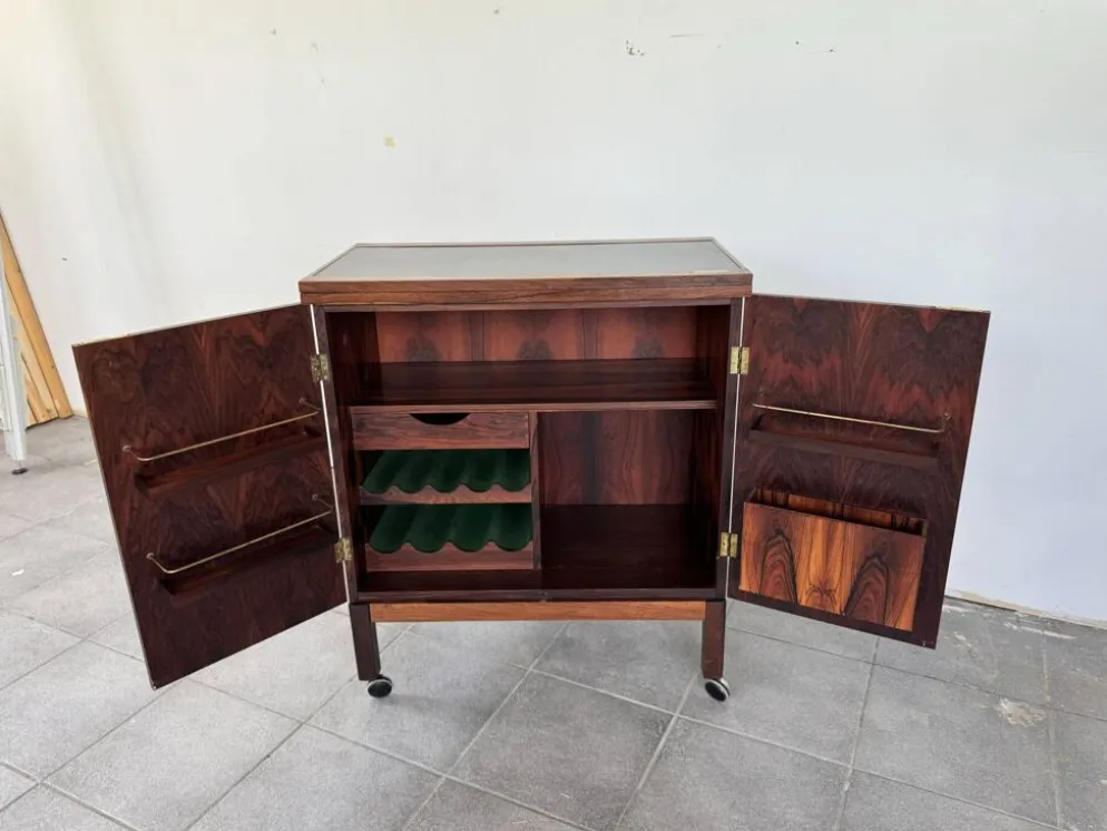 Torbjørn Afdal "Times" Bar Cabinet pour Bruksbo, Norvège, vers 1960.