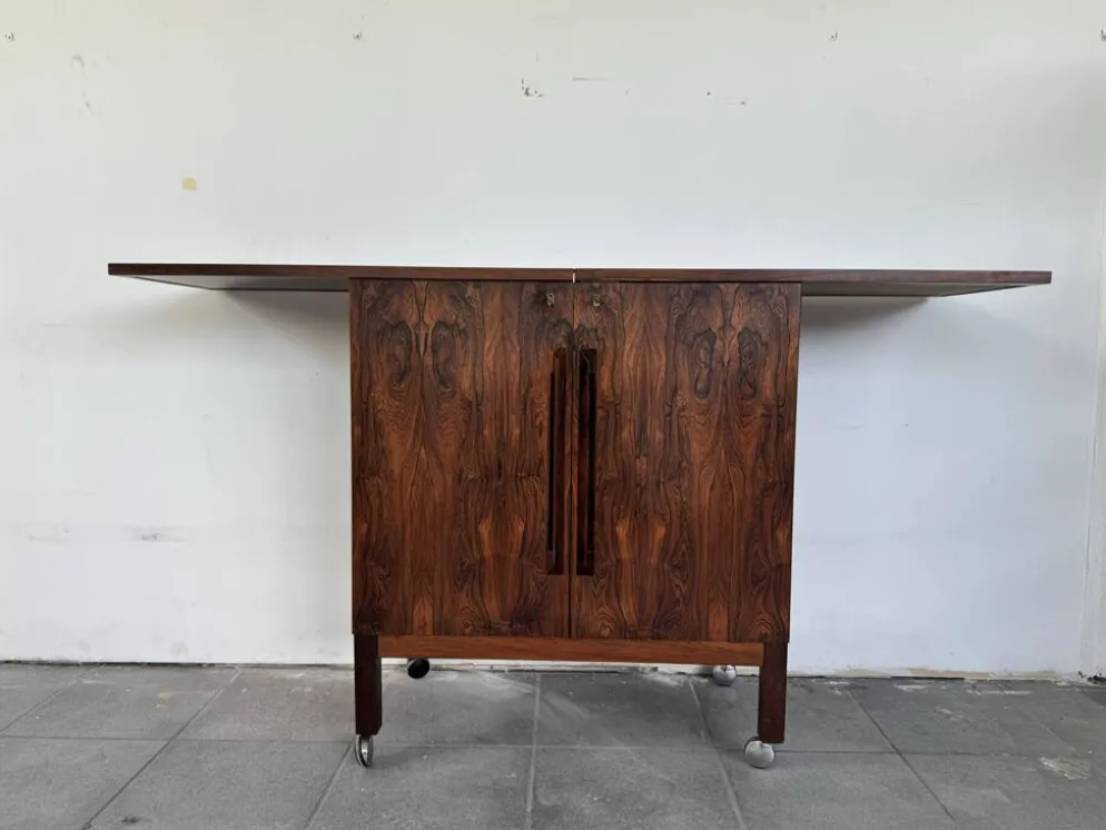 Torbjørn Afdal "Times" Bar Cabinet pour Bruksbo, Norvège, vers 1960.