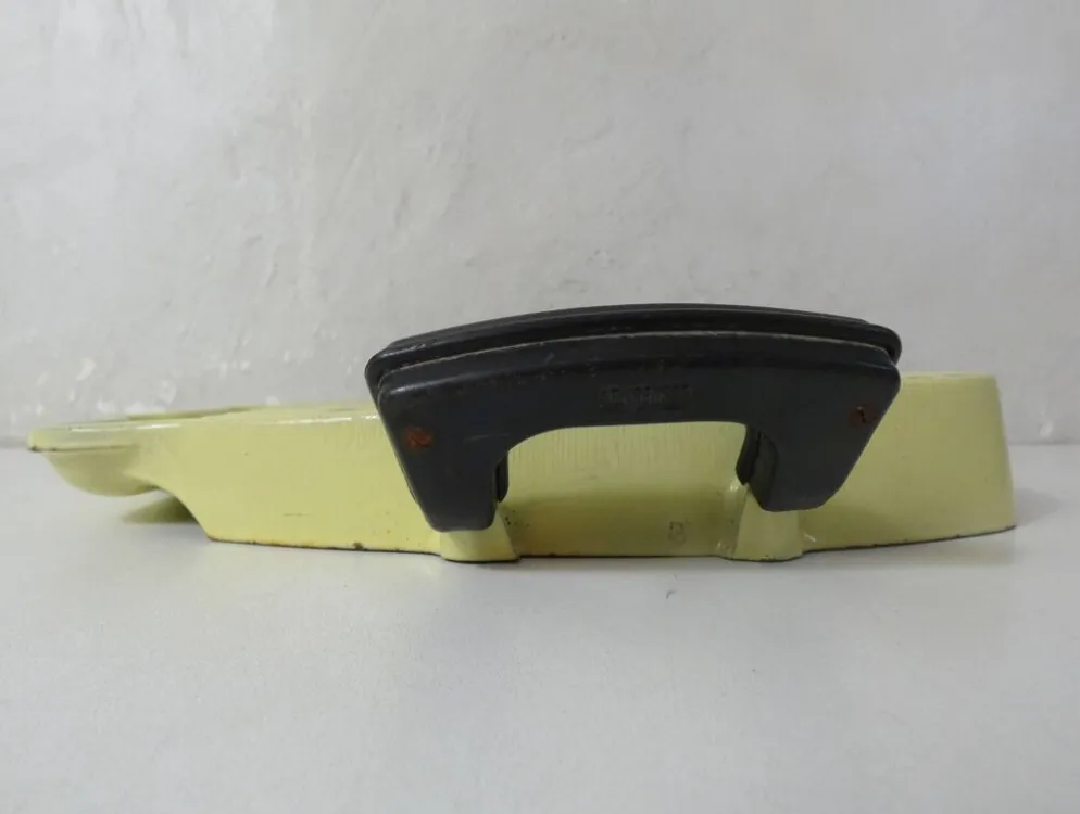 Tostador Le Creuset design Raymond Loewy