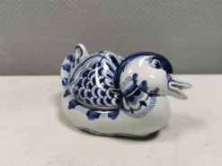 Tranquebar bonbonnière Duck, modèle 3043/1058, par Aluminia Danemark 1959