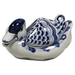 Tranquebar bonbonnière Duck, modèle 3043/1058, par Aluminia Danemark 1959
