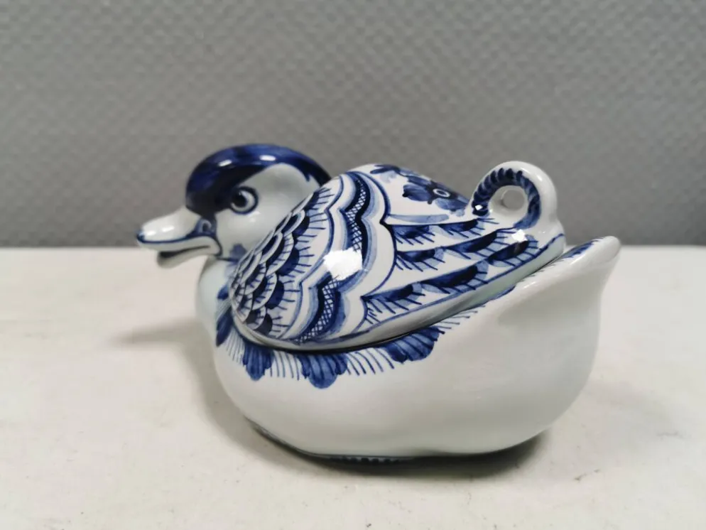 Tranquebar bonbonnière Duck, modèle 3043/1058, par Aluminia Danemark 1959