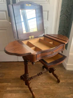 Travailleuse Louis Philippe