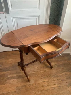 Travailleuse Louis Philippe