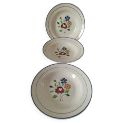 Trio d’assiettes creuses K&G Lunéville – modèle Chantilly peint main