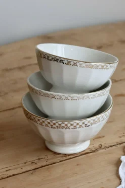 Trio de bols vintage à café au lait porcelaine blanche – Frise et liseré do