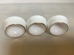 Trio de coquetiers en opaline