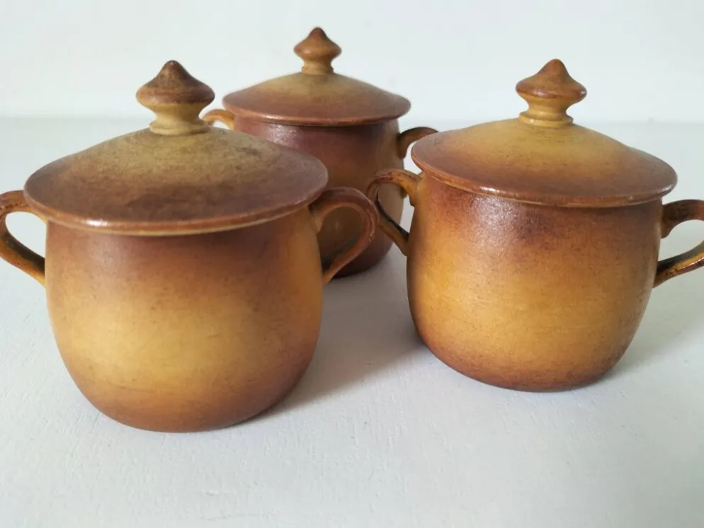 Trio de mini cocottes Pillivuyt en porcelaine – années 30-40