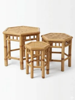 Trio de petites tables sellettes en rotin vintage