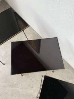 Trio de tables gigognes dans le goût de Jacques Adnet, années 50