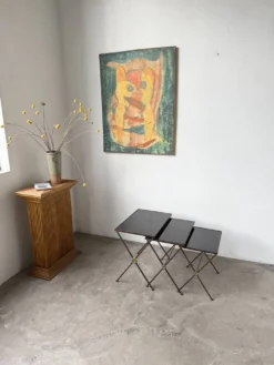 Trio de tables gigognes dans le goût de Jacques Adnet, années 50