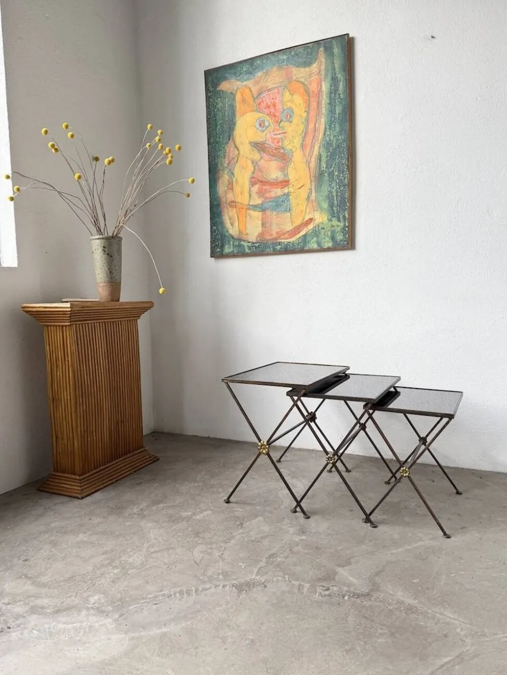 Trio de tables gigognes dans le goût de Jacques Adnet, années 50