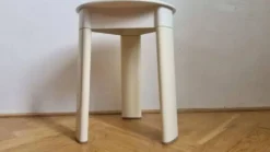 Trio de tabourets ou tables d'appoint du milieu du siècle, Olaf Von Bohr pour Gedy, Italie, années 1970.
