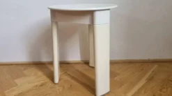 Trio de tabourets ou tables d'appoint du milieu du siècle, Olaf Von Bohr pour Gedy, Italie, années 1970.