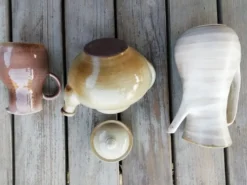 Trio de théières en grès artisanal