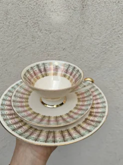 Trio à thé/café vintage Weissenstadt Bavaria, Motif géométrique pastel & or