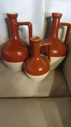 Trois carafes en grès vernissé Bardinet distillateur Bordeaux