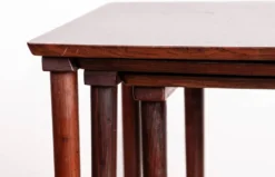 Trois tables Gigognes Danoise en Palissandre par Mobelintersia 1960.