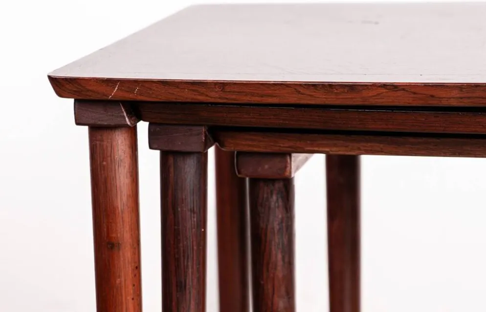 Trois tables Gigognes Danoise en Palissandre par Mobelintersia 1960.