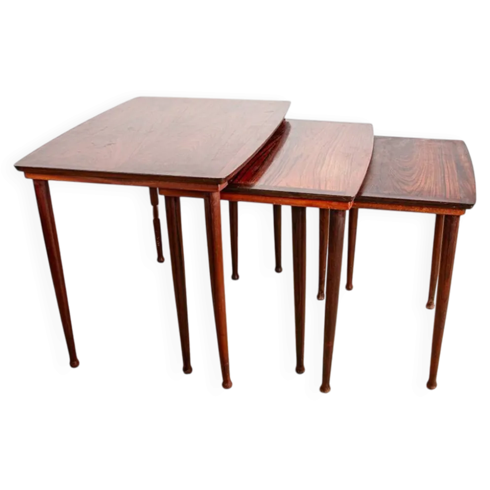 Trois tables Gigognes Danoise en Palissandre par Mobelintersia 1960.