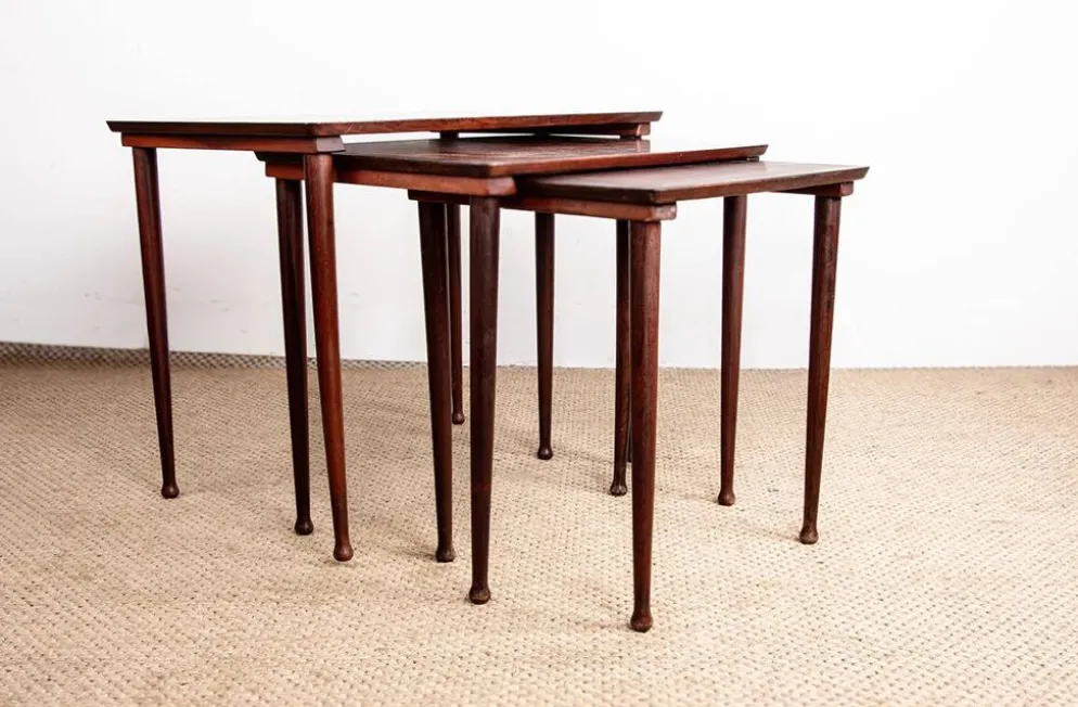 Trois tables Gigognes Danoise en Palissandre par Mobelintersia 1960.