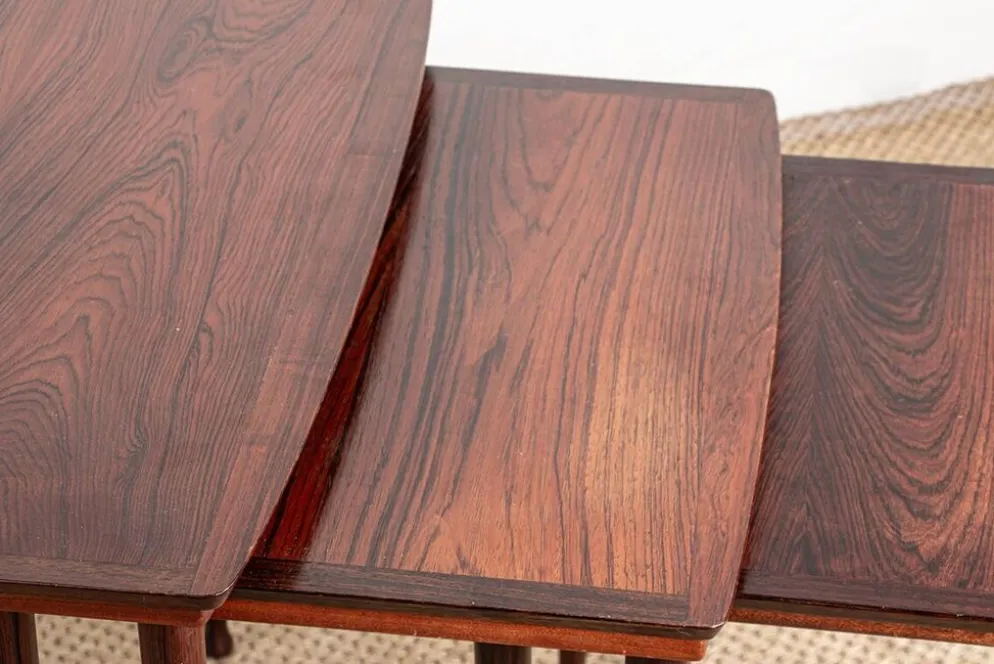 Trois tables Gigognes Danoise en Palissandre par Mobelintersia 1960.