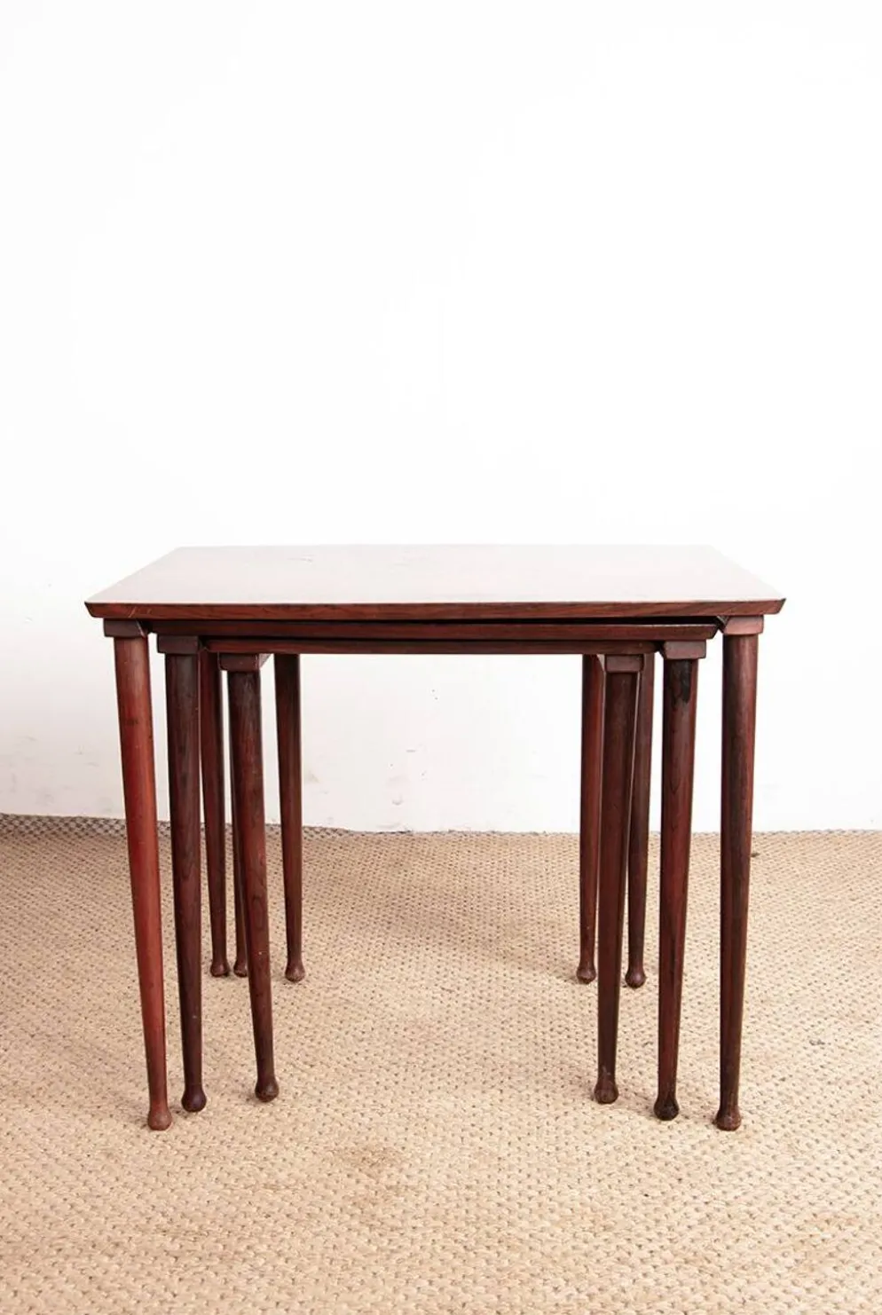 Trois tables Gigognes Danoise en Palissandre par Mobelintersia 1960.