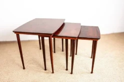 Trois tables Gigognes Danoise en Palissandre par Mobelintersia 1960.
