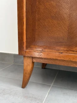 Très beau buffet bas compartimenté vintage