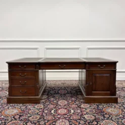 Très grand bureau partenaire classique anglais