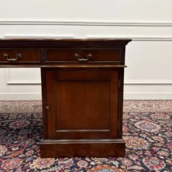 Très grand classique anglais Partnerdesk