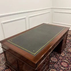 Très grand classique anglais Partnerdesk