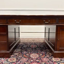 Très grand classique anglais Partnerdesk