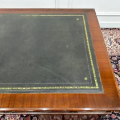 Très grand classique anglais Partnerdesk