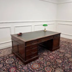 Très grand classique anglais Partnerdesk